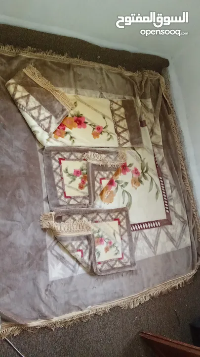 كفر تخت مجوز نضيف شبه الجديد استعمال ثلاث شهور قماشة ناعمة ومريحة للتواصل  لا يوجد توصيل##