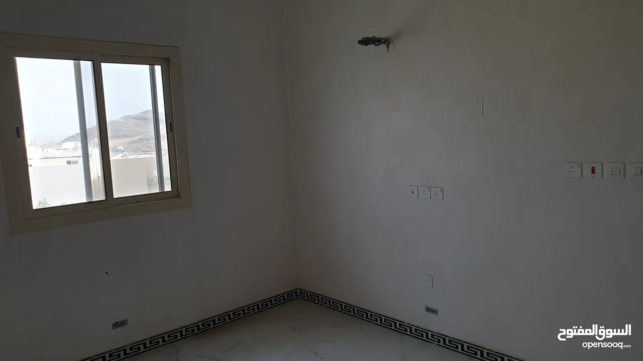 شقة 3 غرف للبيع في الملك فهد 