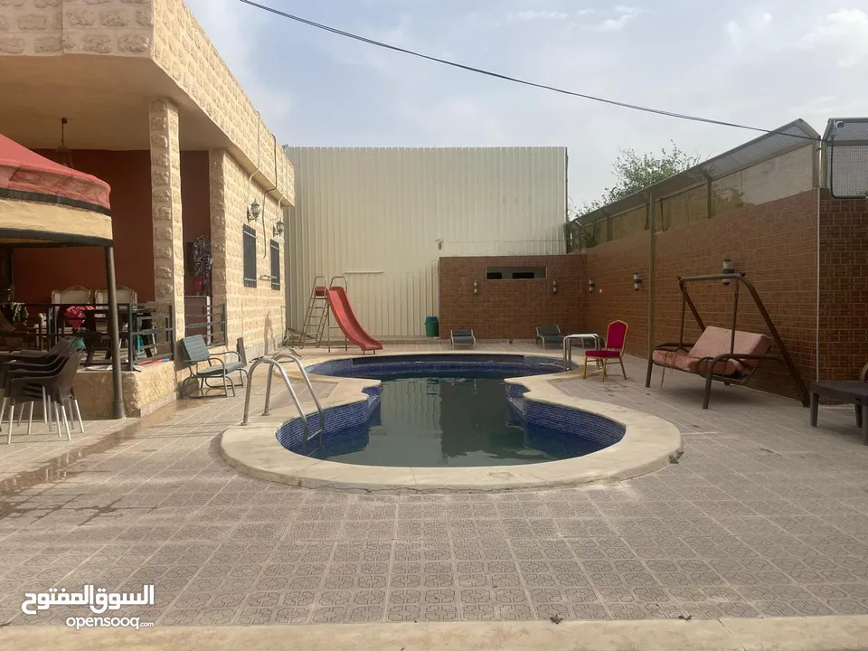 مزرعة للبيع في الغور في منطقة الروضة  المزرعة لم تؤجر و استخدام شخصي فقط