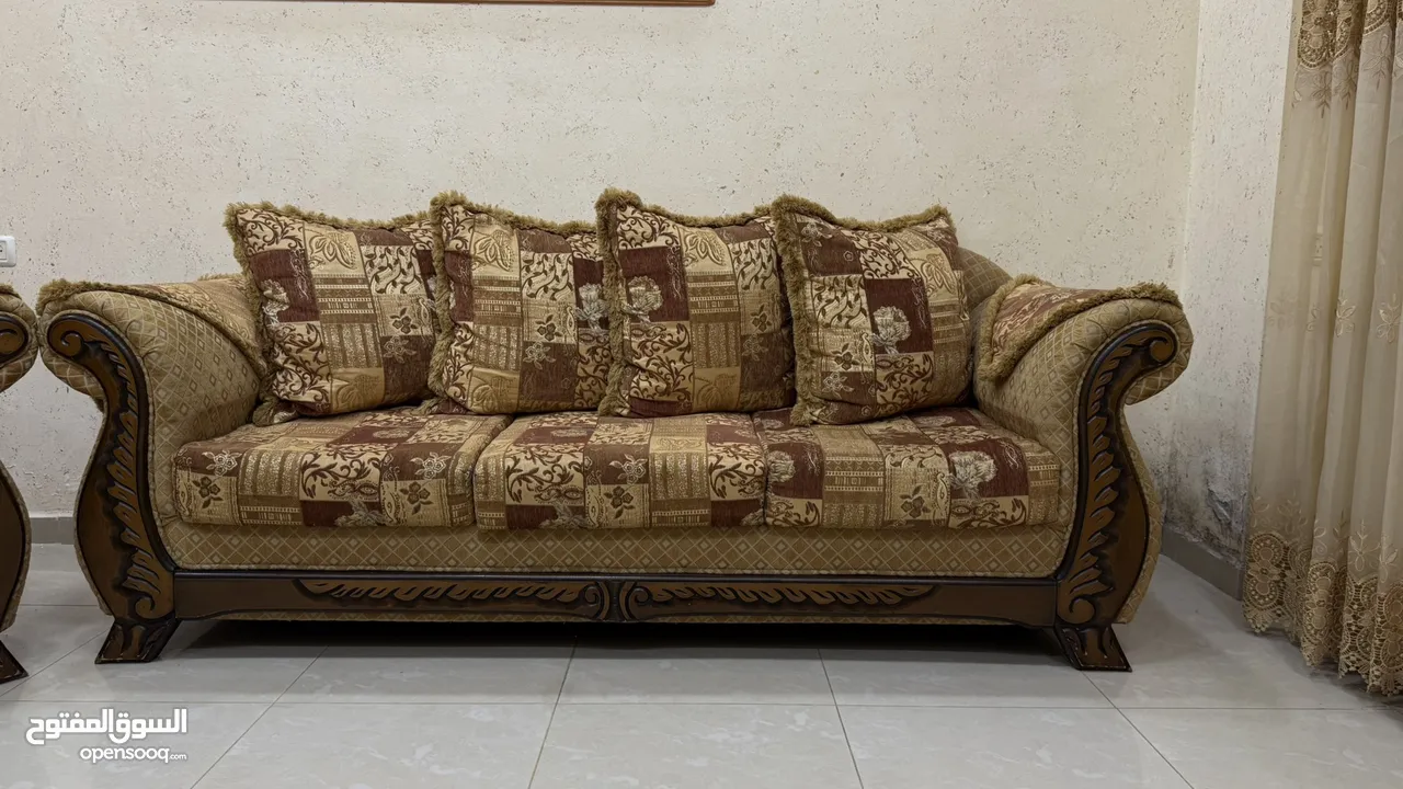 طقم كنبايات 8 مقاعد مستعمل بحالة جيدة جدا