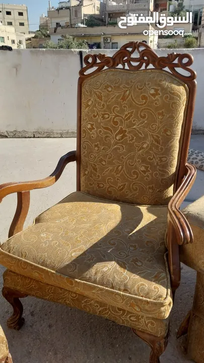 طقم كنب 7 مقاعد مستعمل في حالة جيدة
