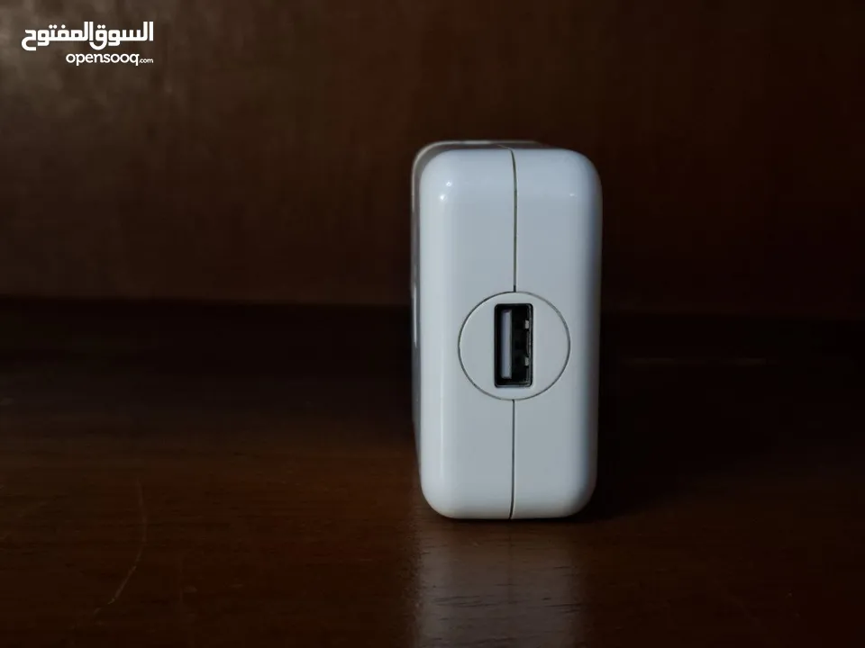 شاحن Apple اصلي