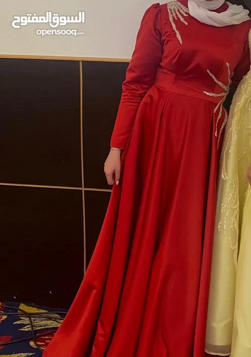 مجموعة فساتين للبيع