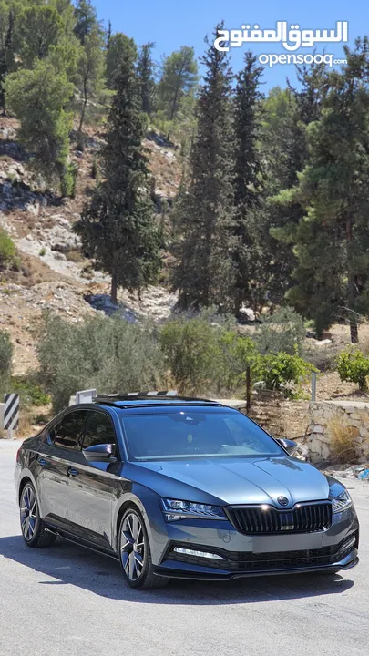 سوبيرب سبورت لاين بلاك اديشن