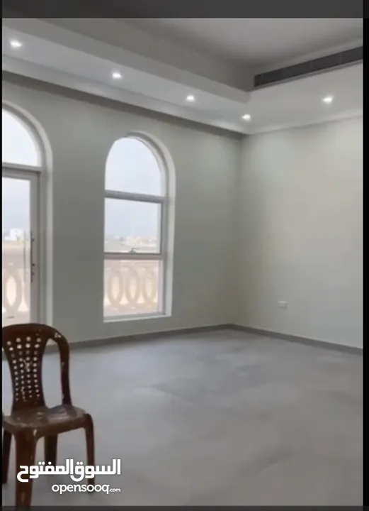 للايجار فيلا سكنية في موقع متميز اول ساكن فى أبو ظبي - مدينة محمد بن زايد- 6 غرف ماستر