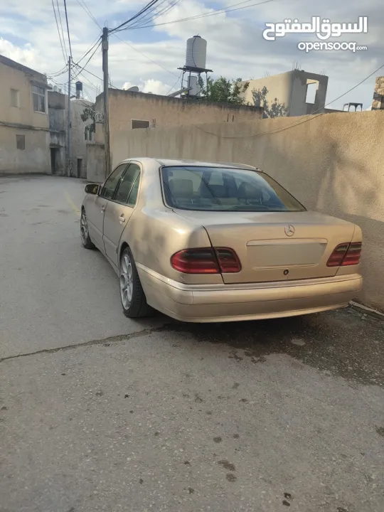 مرسيدس E270/270