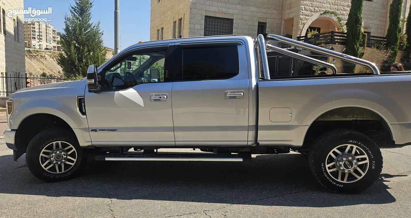 فوردf350 لاريت