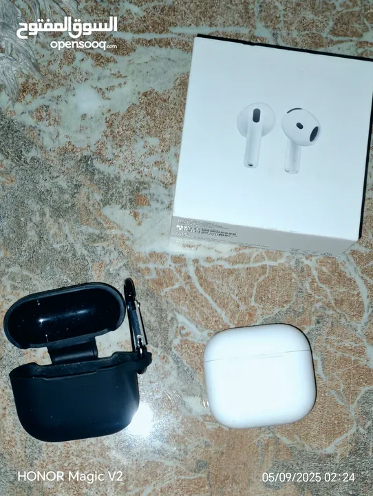 شبه جديد  Airpods4 استخدام بسيط