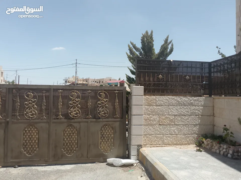 منزل طابقين مستقل, للبيع كاش  في  صالحية العابد - ماركا الجنوبية - ذات اطلاله جميلة و نسيم معتدل