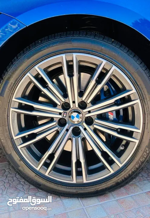 BMW 330e /// M Package