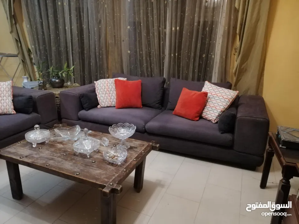 طقم كنب موديل امريكي مريح جدا و سعر مغري