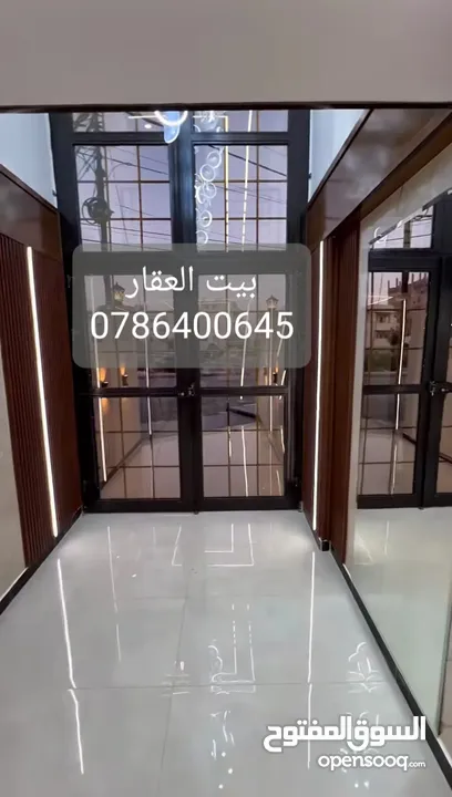 شقة فاخرة مع روف و تراس مكشوف بإطلالة بانورامية للبيع