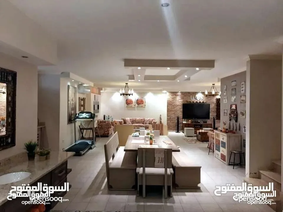 - فيلا بأجمل مناطق عمان مساحتها ( 531 ) متر في دابوق مكونة من 3 طوابق/ ref 349