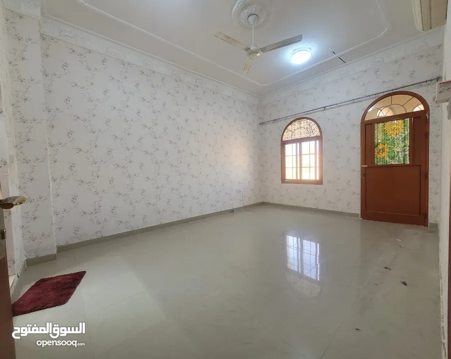 خدمات تنظيف احترافية في عجمان - عرض خاص! هل تبحث عن خدمات تنظيف موثوقة وعالية الجودة في عجمان؟