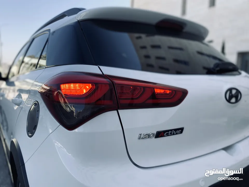 ميني جيب مميز من هيونداي i20 Active للبيع