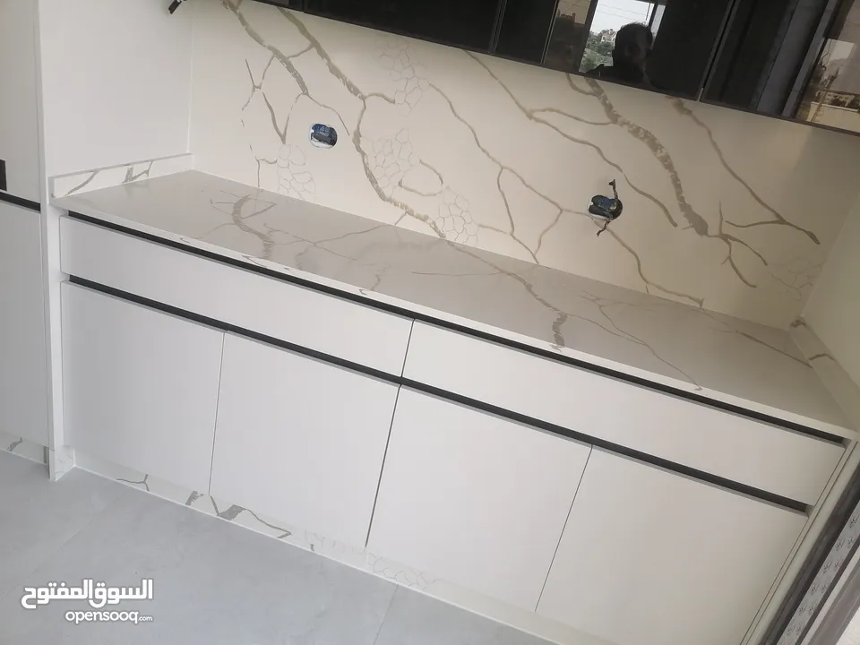 رخام وجرانيت كوارتز بسعر حرق