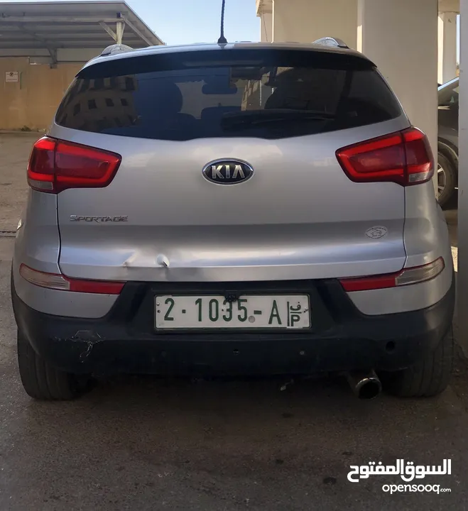 كيا سبورتاج 2015 في الرخصة فل ما عدا فتحة فحص ممتاز دهان 3 قطع فقط للبيع على الكاش فقط