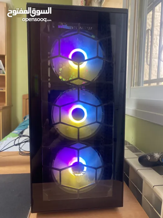 كمبيوتر العاب gaming computer قوي وبحالة الوكالة ممتاز جدا