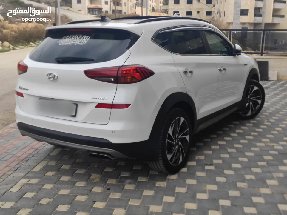 هونداي توسان بنزين فل مسكر اضافات دفع رباعي جيب بالكرتونة قطارة بالمصروف