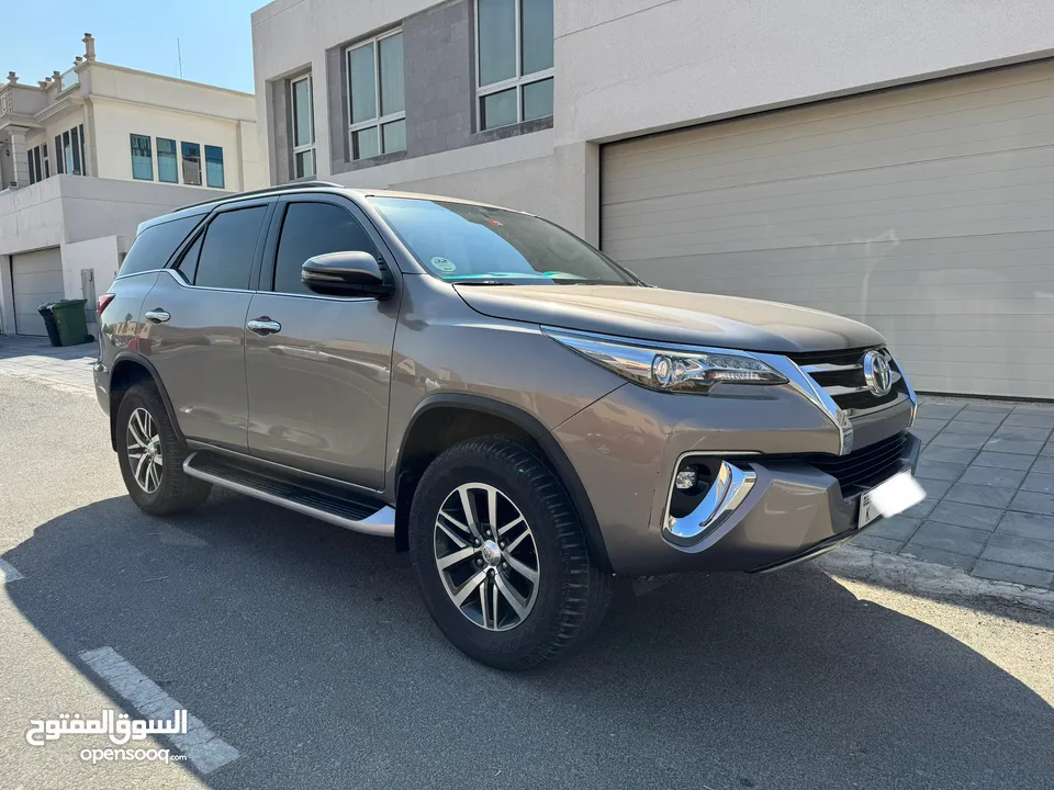 Toyota Fortuner 2019 V6 4.0 VXR