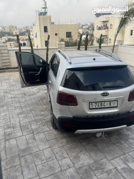 كيا سرينتو للبيع 2011 فل الفل