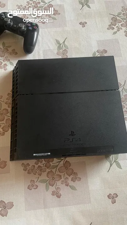 Ps4 fat 500 gb non patcher 2 mannette avec 3 cd