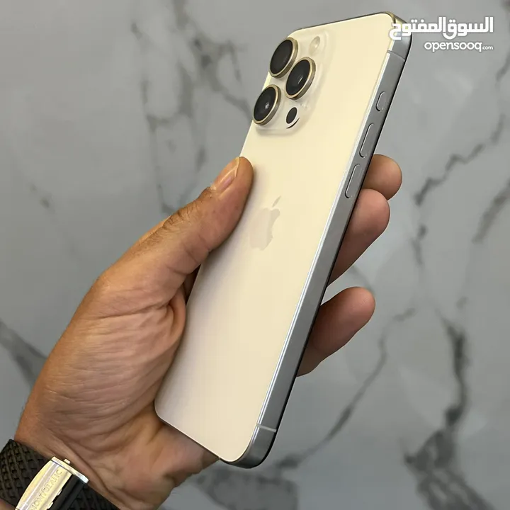 iPhone 15 Promax 256G / e-sim مغيرة الشاشة