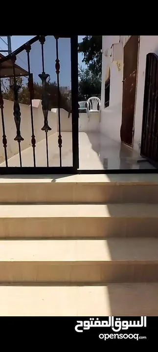 بيت مستقل للبيع