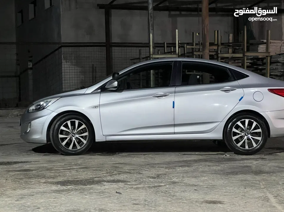 سيارة اكسنت للبيع 2015