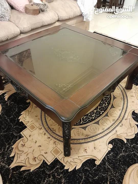 طقم طاولات وسط مستعملة استعمال نظيف