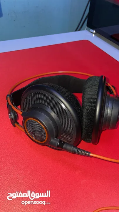 سماعة احترافية AKG k712 pro شبه جديد