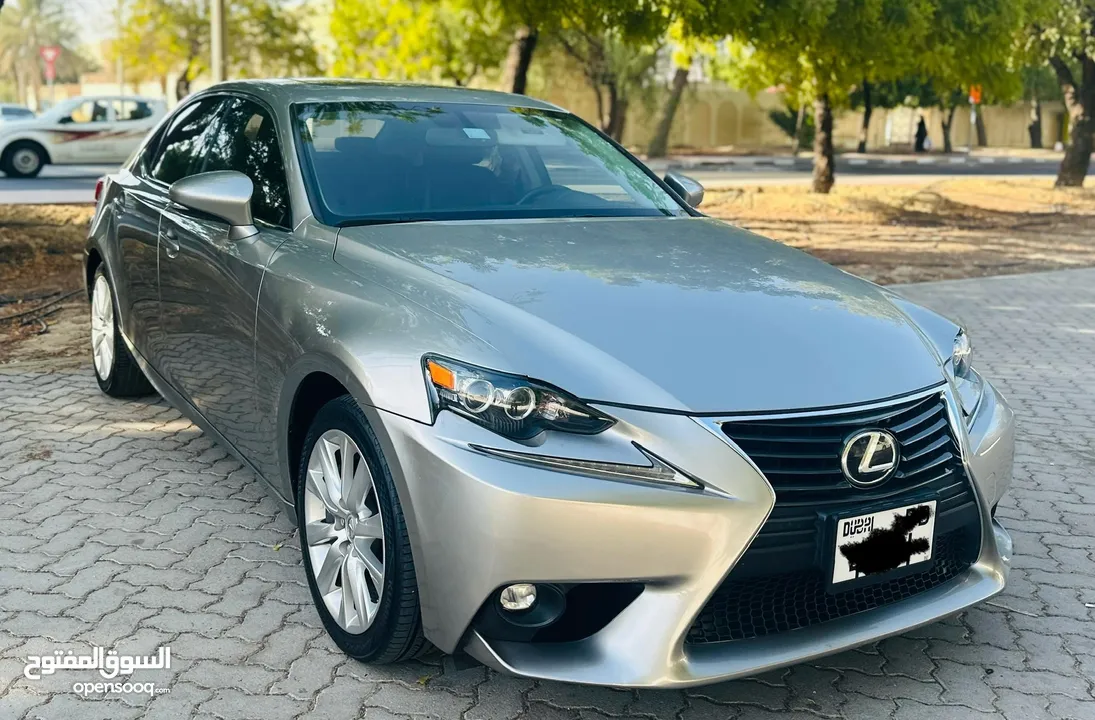 Lexus IS200t 2016