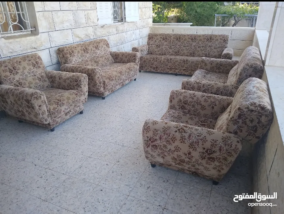 طقم كنب 9 مقاعد مع فرشه مفرد عدد 2