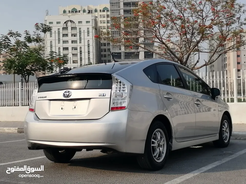 Toyota Prius 2011 Hybrid تويوتا بريوس هايبرد 2011 بحالة ممتازة