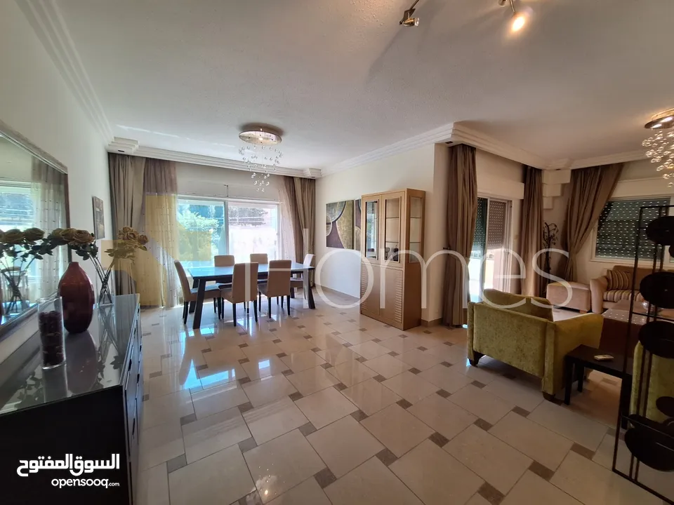 شقة طابق اول للبيع في الدوار الرابع بمساحة بناء 180م