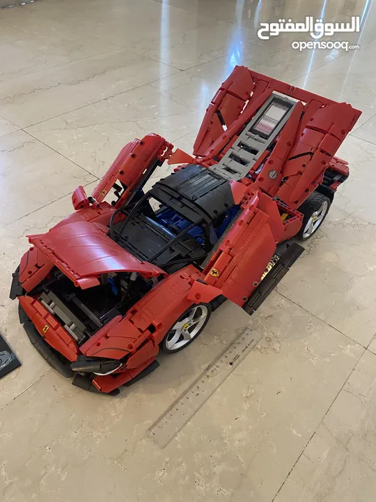 1:8 Ferrari Daytona SP3 – High-Detail Technic-Style Construction Model