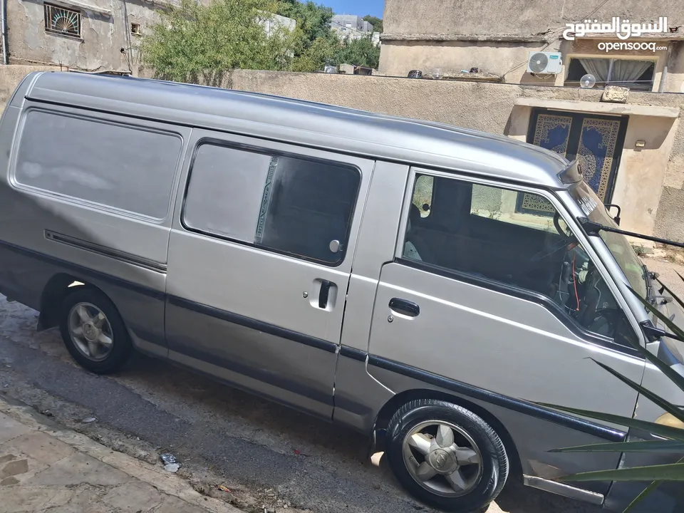 هونداي  H100 موديل 2000