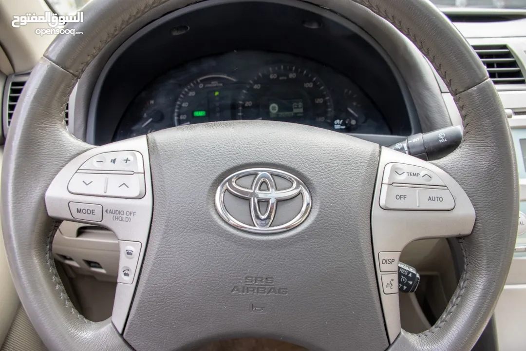 Toyota camry 2007 with sunroof تويوتا كامري فل مع فتحة سقف بحالة الوكالة