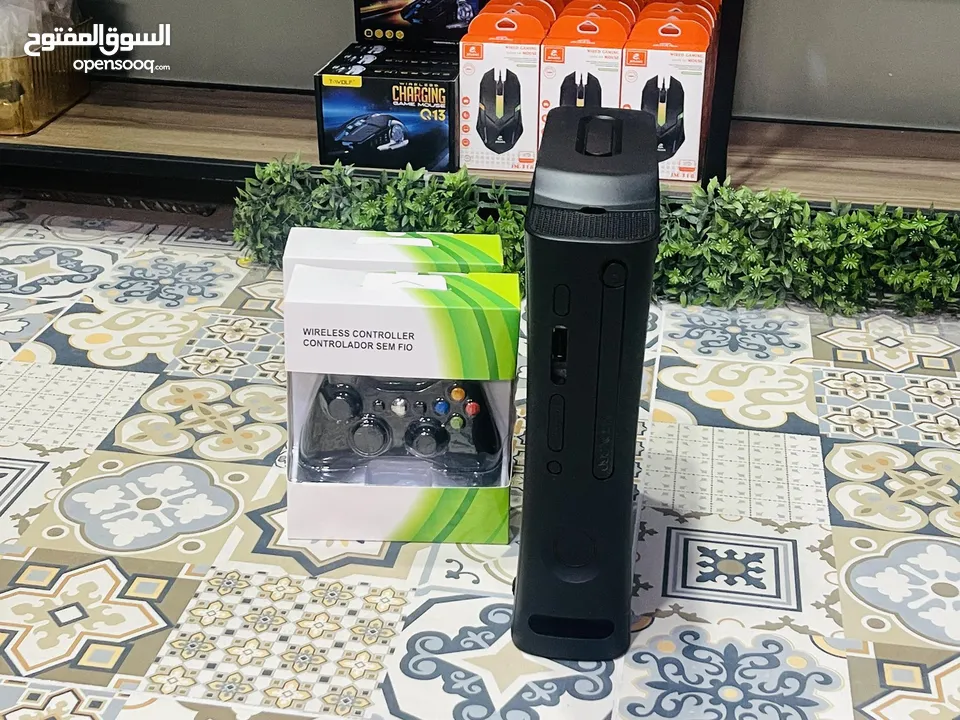 أكسبوكس 360 نظيف جدا مهكر مع 250 لعبة و ايدتين جداد فقط