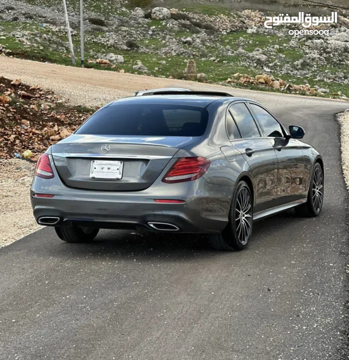 E220d ᄉ Mercedes-Benz