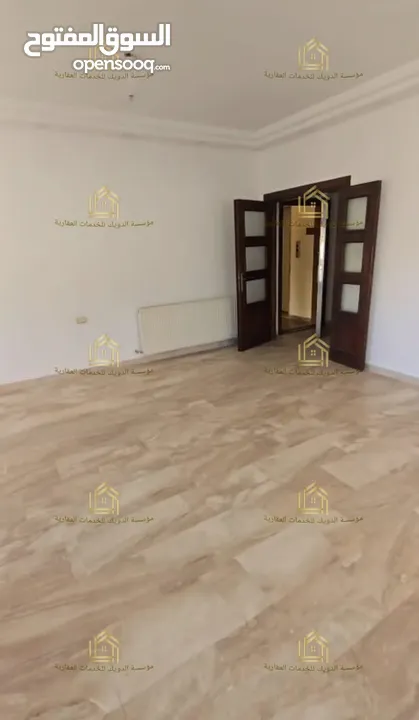 شقة مع روف منفصل في منطقة خلدا