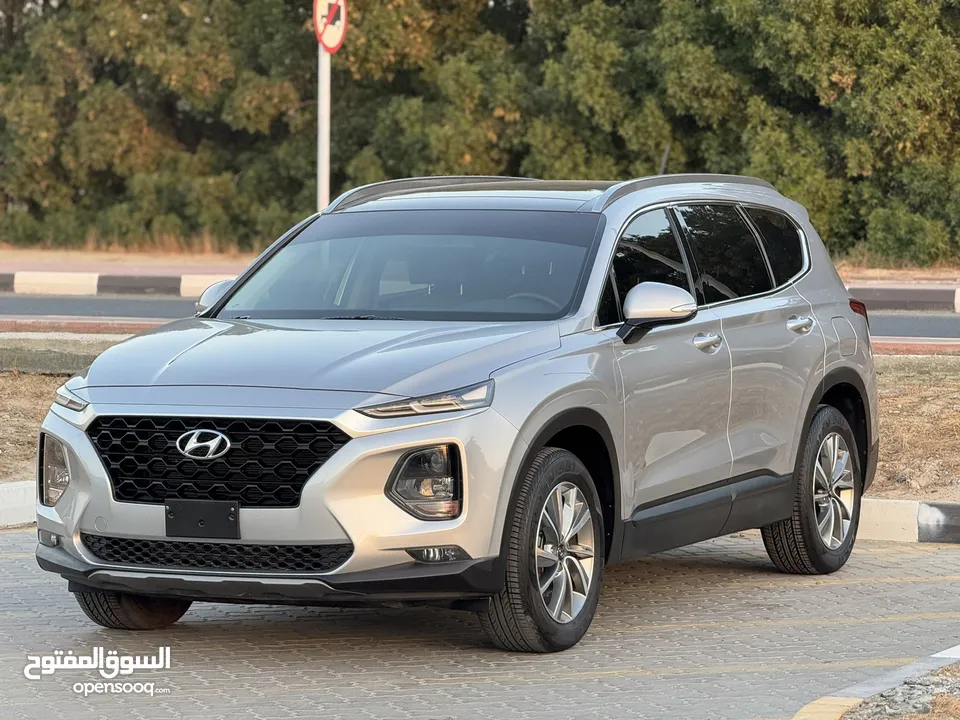 HYUNDAI SANTAFE 2019 GCC FULL OPTION LIKE NEW CONDITION