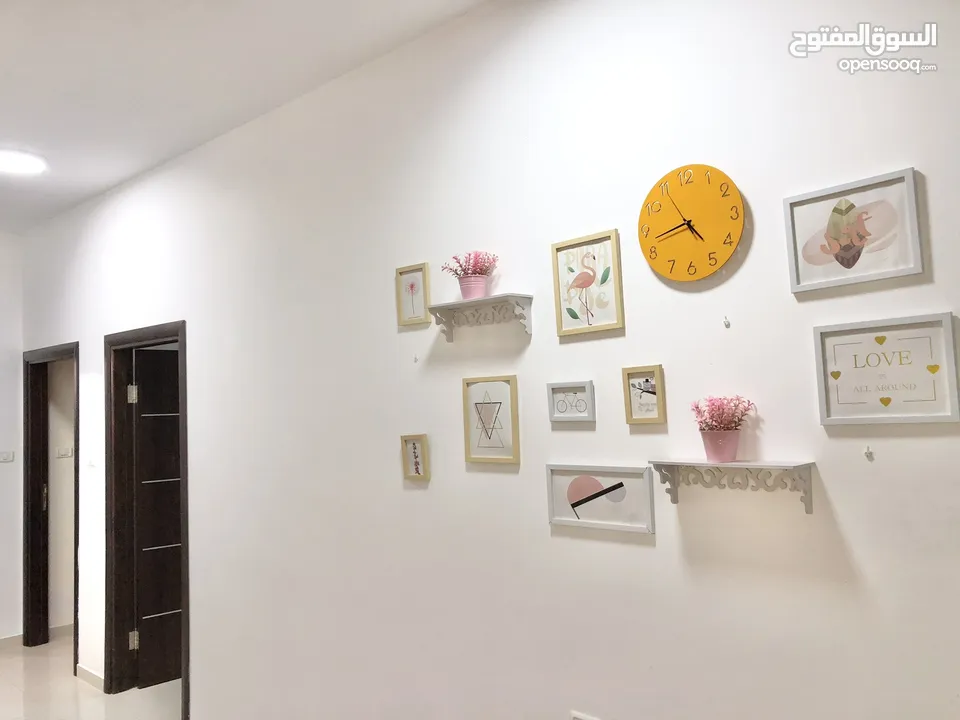 شقة للبيع مع العفش