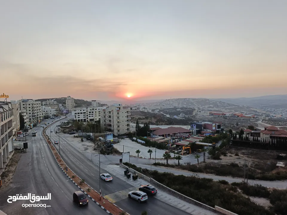 شقه عظم باطلاله جميله جدا ومفتوحه