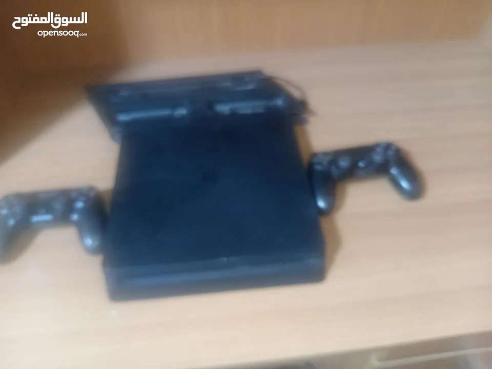 Ps 4 slim 150JD