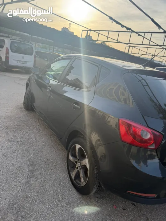 سيات أبيزا 2011 بحالة ممتازة فحص ممتاز