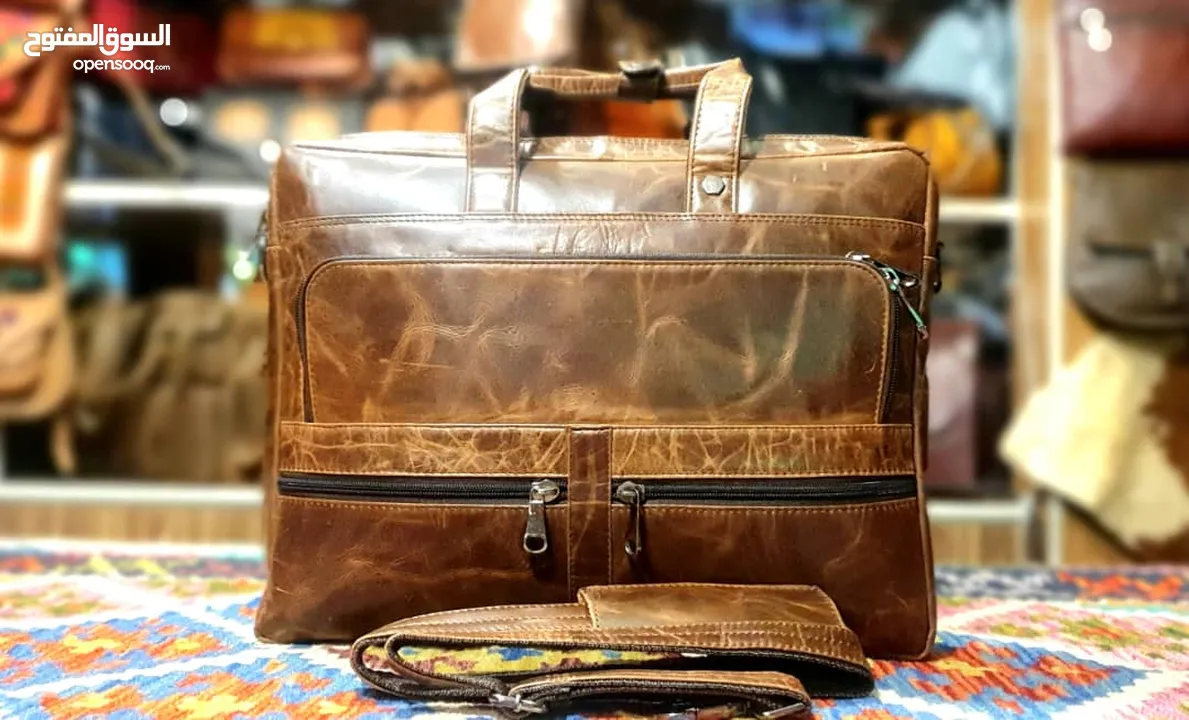 Leather laptop and office bags حقائب جلدية للكمبيوتر المحمول والمكتب