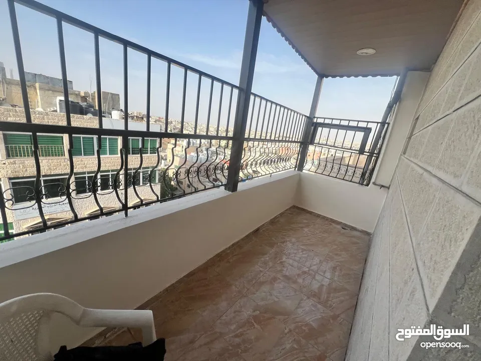 شقة فاخره و ذات اطلالة رائعة للايجار