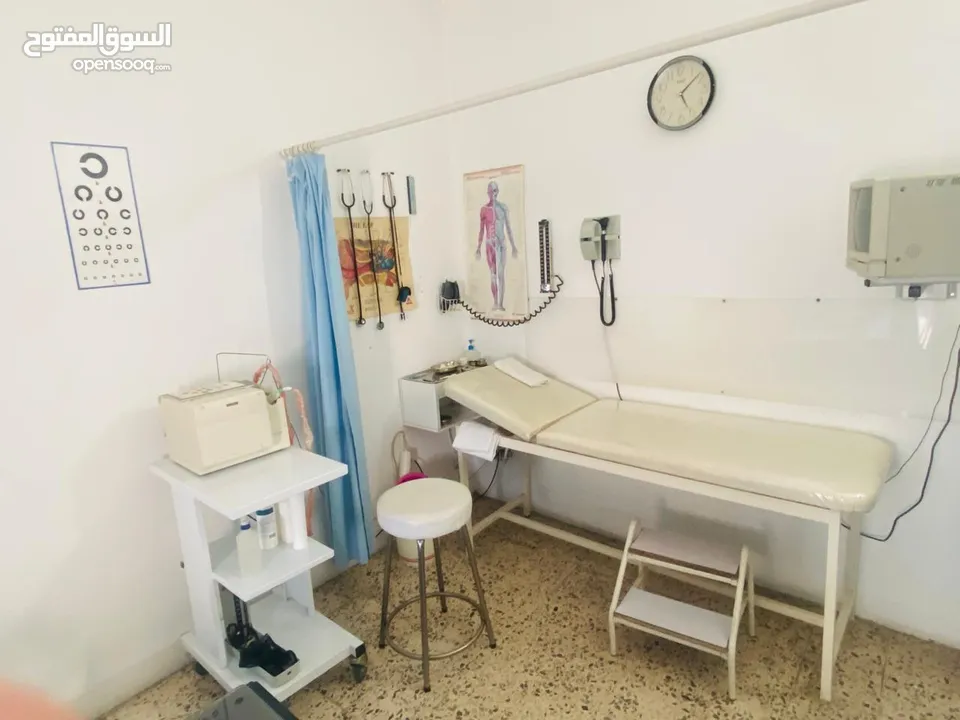عيادة طب عام مع معداتها للبيع بدون الرخصه