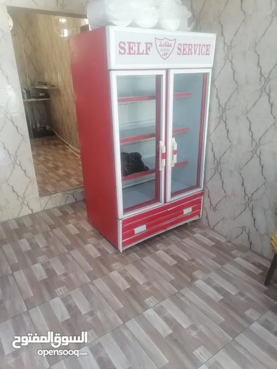 عدة مطعم فلافل كامل للبيع .